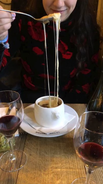 La Commanderie - Onion soup - French Near Me - Paris, 75