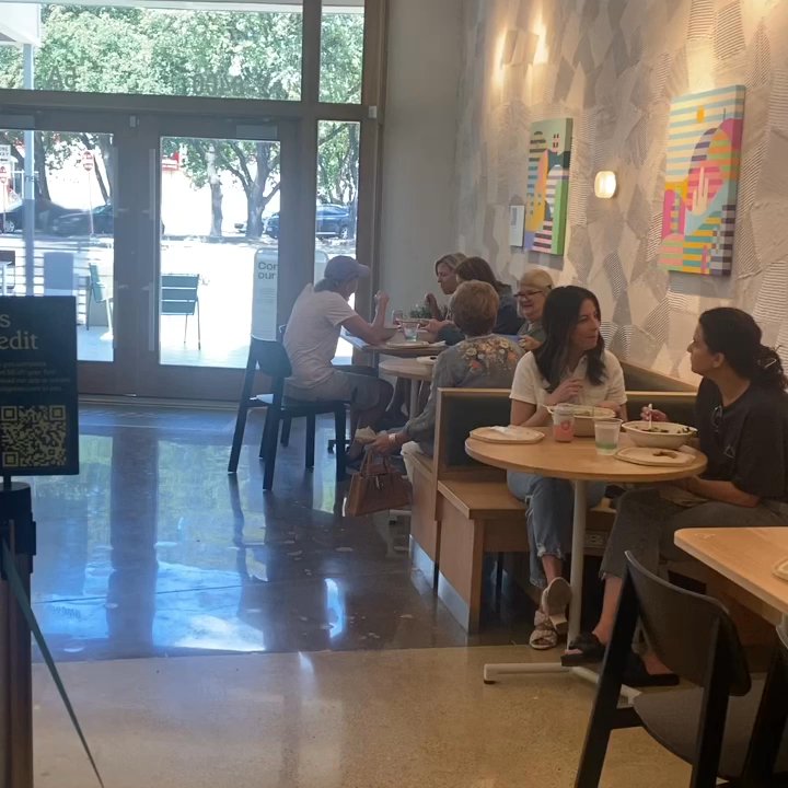 sweetgreen - Healthy Salads, Wraps, and Bowls - Interior pov - Salad Near Me - Dallas, Texas