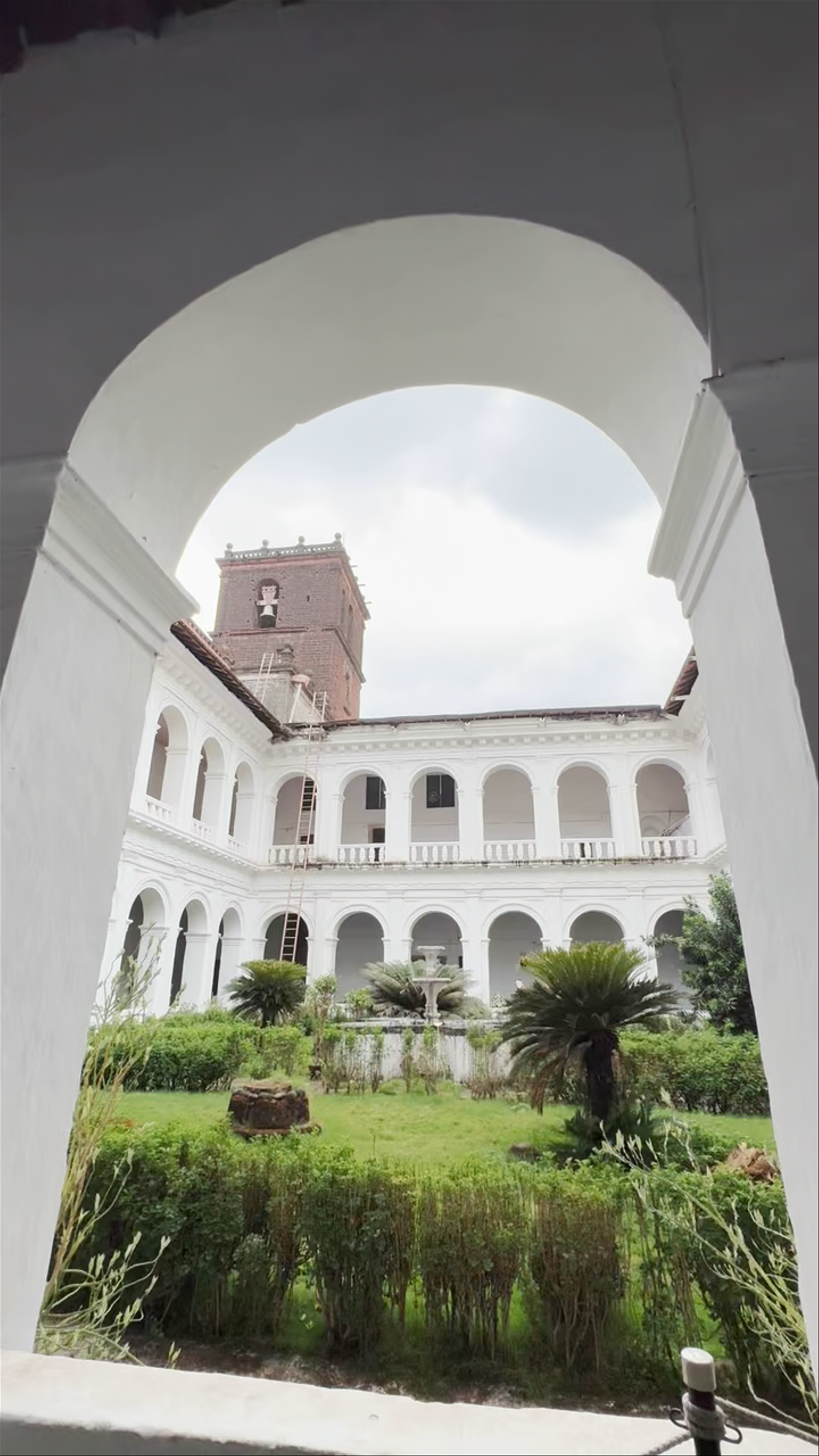 Basilica of Bom Jesus: Heritage and Serenity in Old Goa