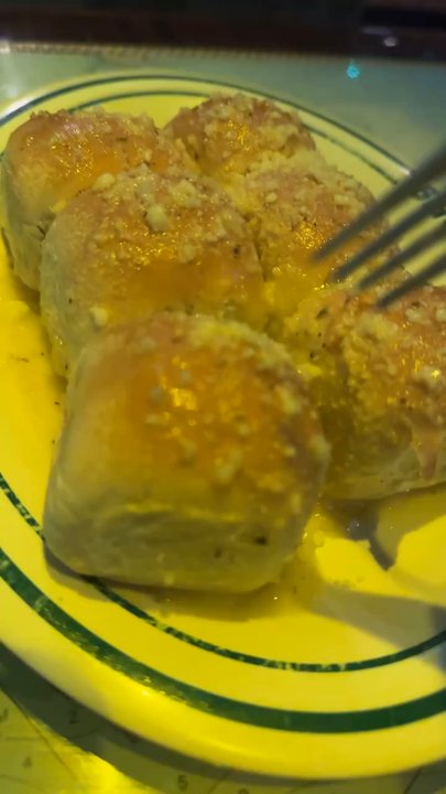 Flanigan's - Hallandale - Garlic bread - American Near Me - Hallandale Beach, Florida