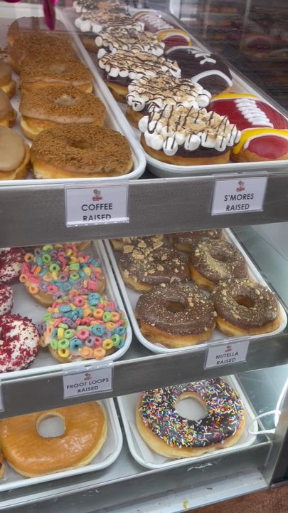 Randy's Donuts - Coffee & Tea Near Me - Las Vegas, Nevada