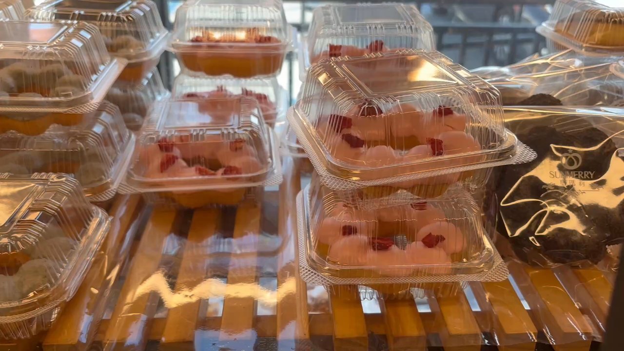 Sunmerry Bakery - Mochi donuts - Bakeries Near Me - Temple City, California
