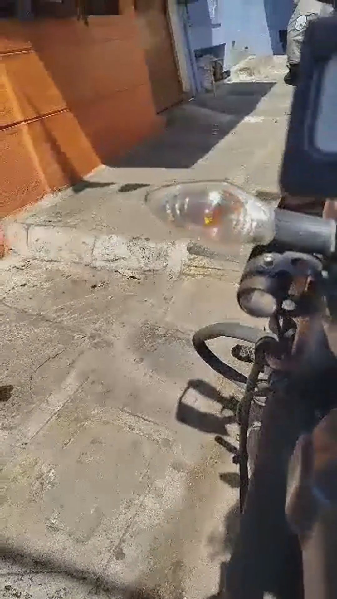 Walk-around video thumbnail