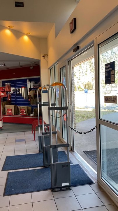 USPS - LOOK !! . At this crazy long line !!! What is this place ...  NYC ?? - Post Offices Near Me - Lady Lake, Florida