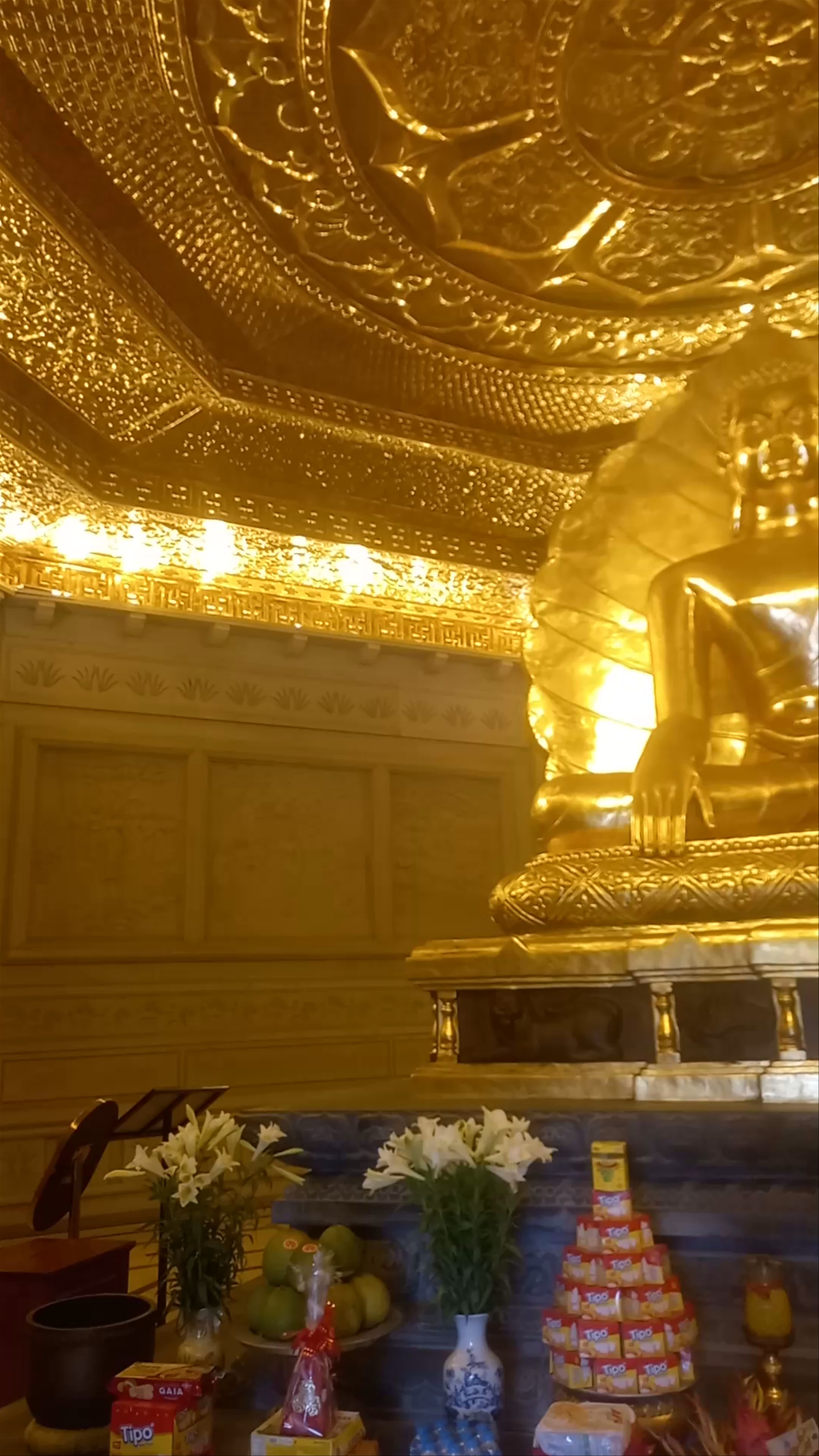 The Buddhas of The Three Times Hall