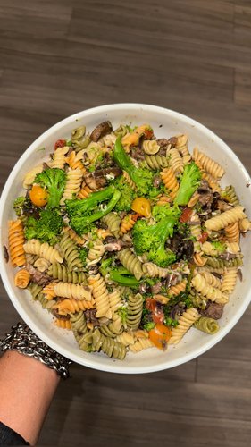 Savory Delights: Pasta with Beef, Broccoli and Mushrooms