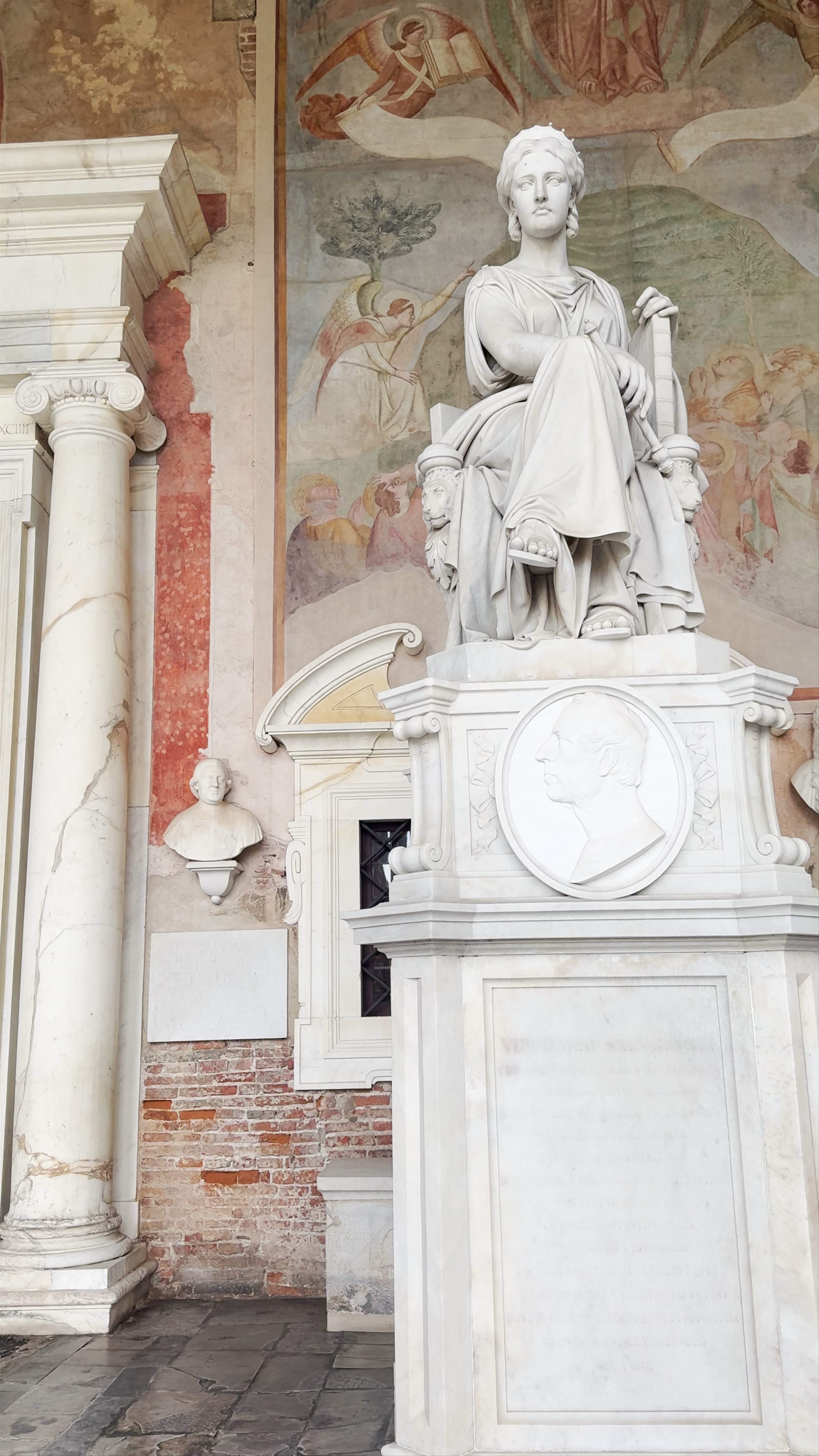 Campo Santo in Piazza del Duomo: A Timeless Tuscan Treasure