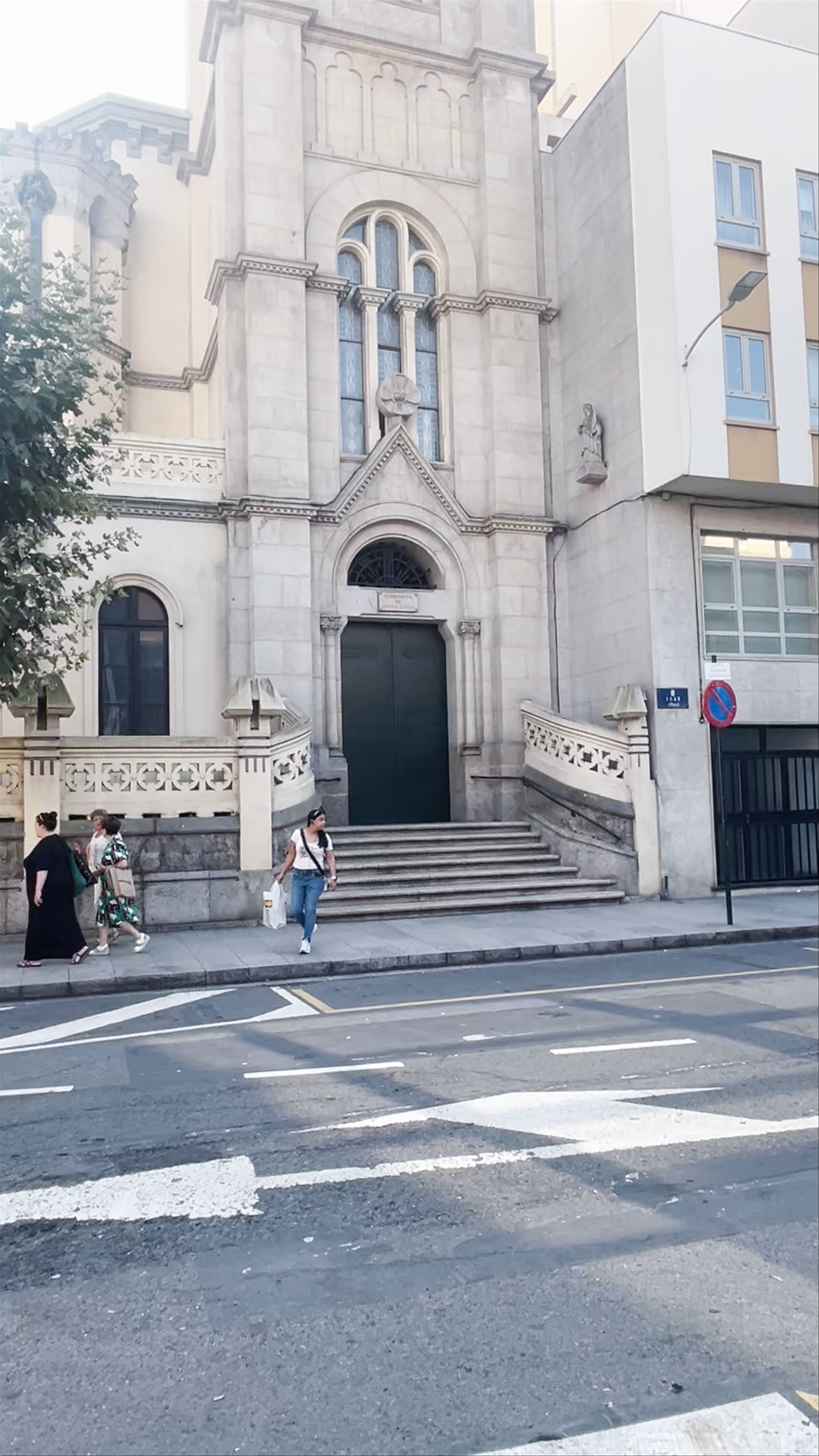 Iglesia de Santa Lucía: Timeless Spiritual Haven in A Coruña