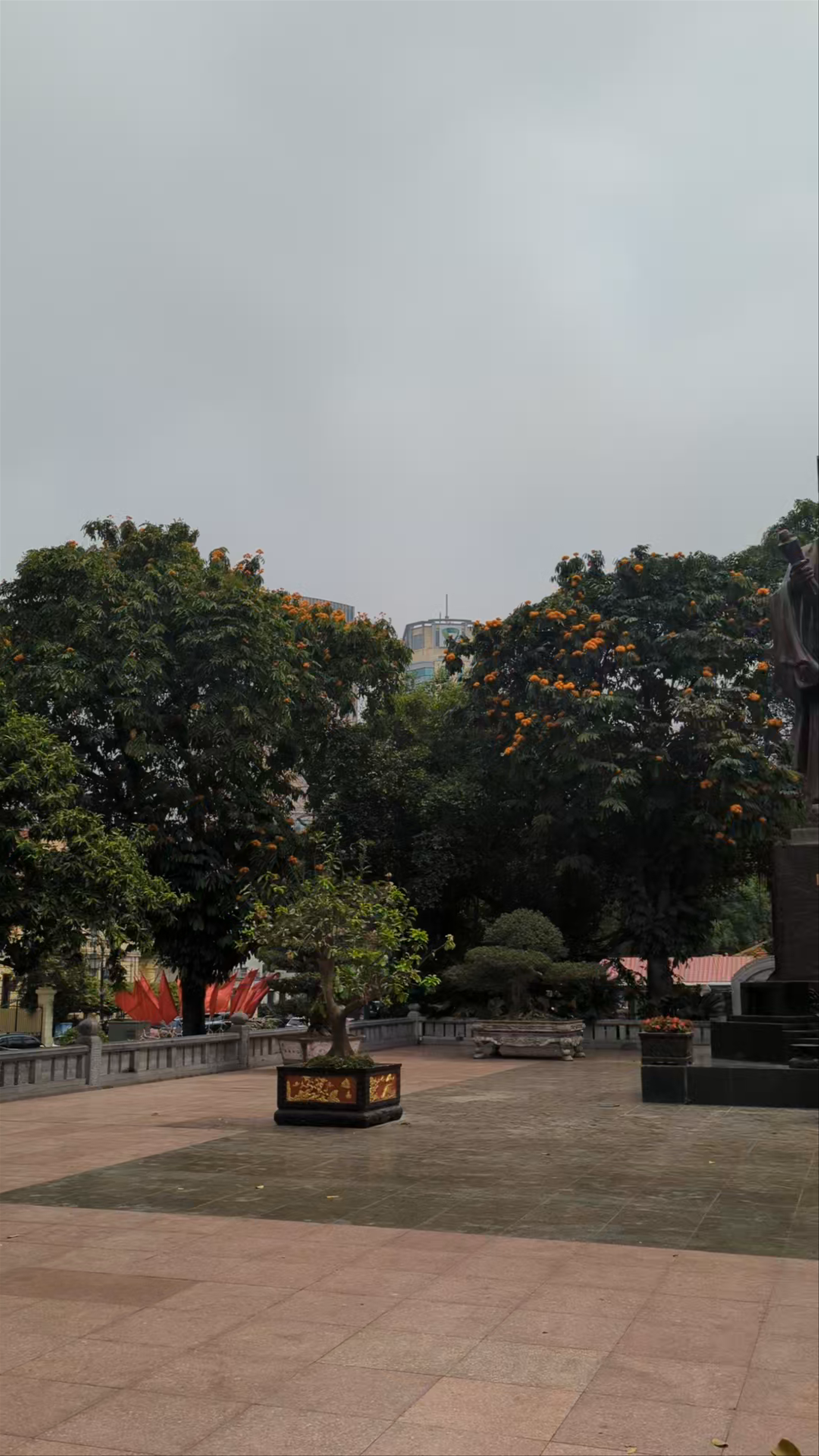 Lý Thái Tổ Monument