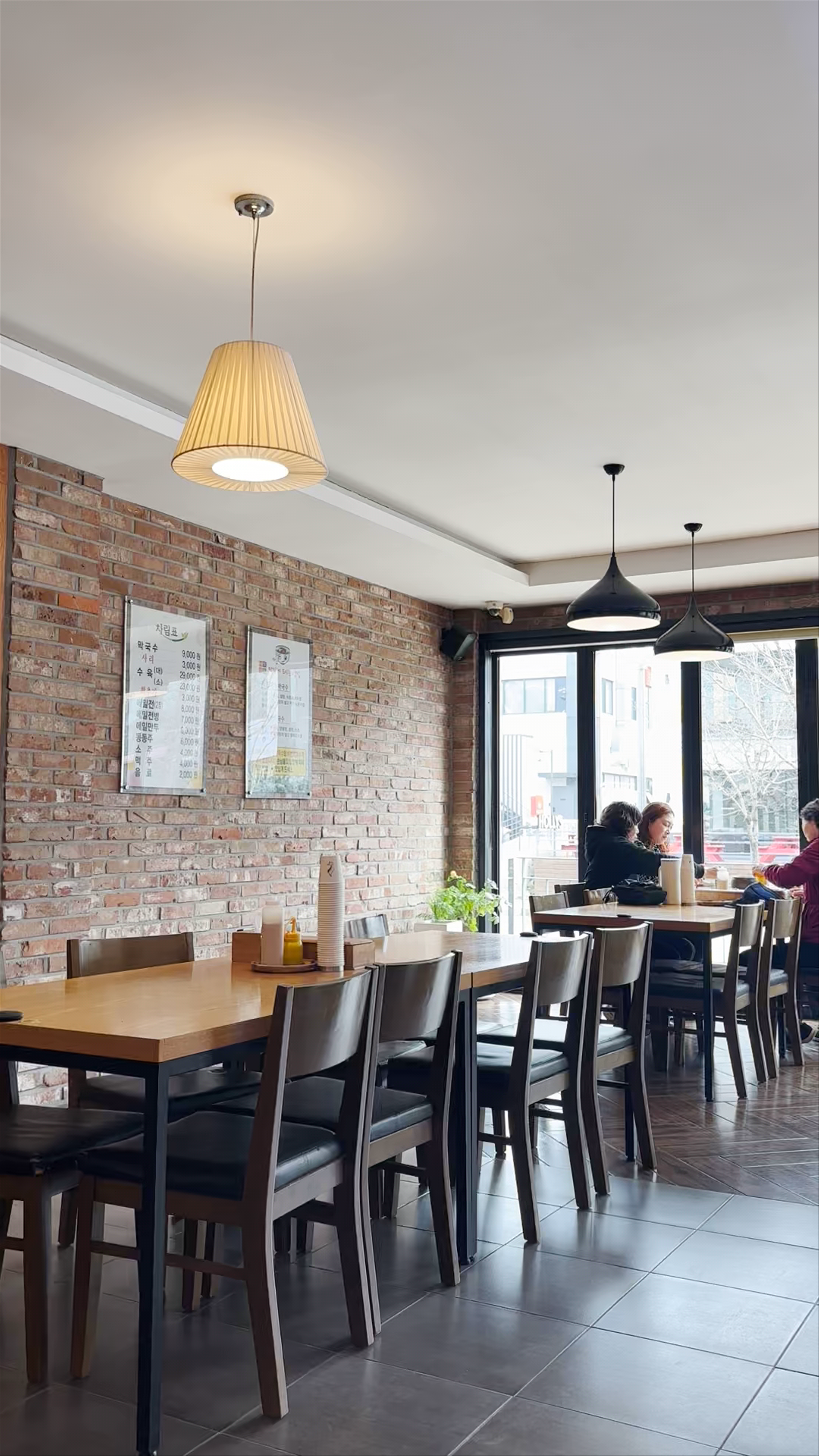 Halmeoni Naengmyeon: Cozy Korean Noodle House in Dongdaemun, Seoul