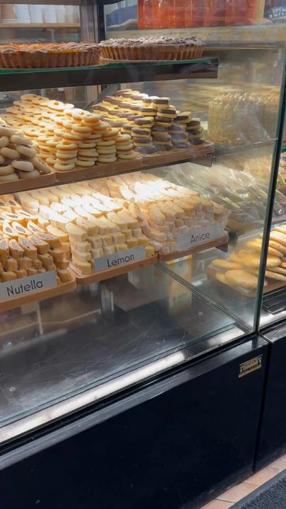 Aida's Pine Valley Bakery - Bakeries Near Me - Woodbridge, Ontario