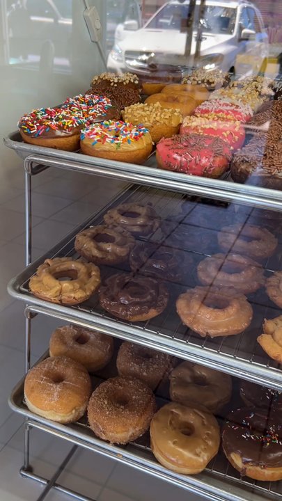 Lucky Donuts - Donuts Near Me - Sacramento, California