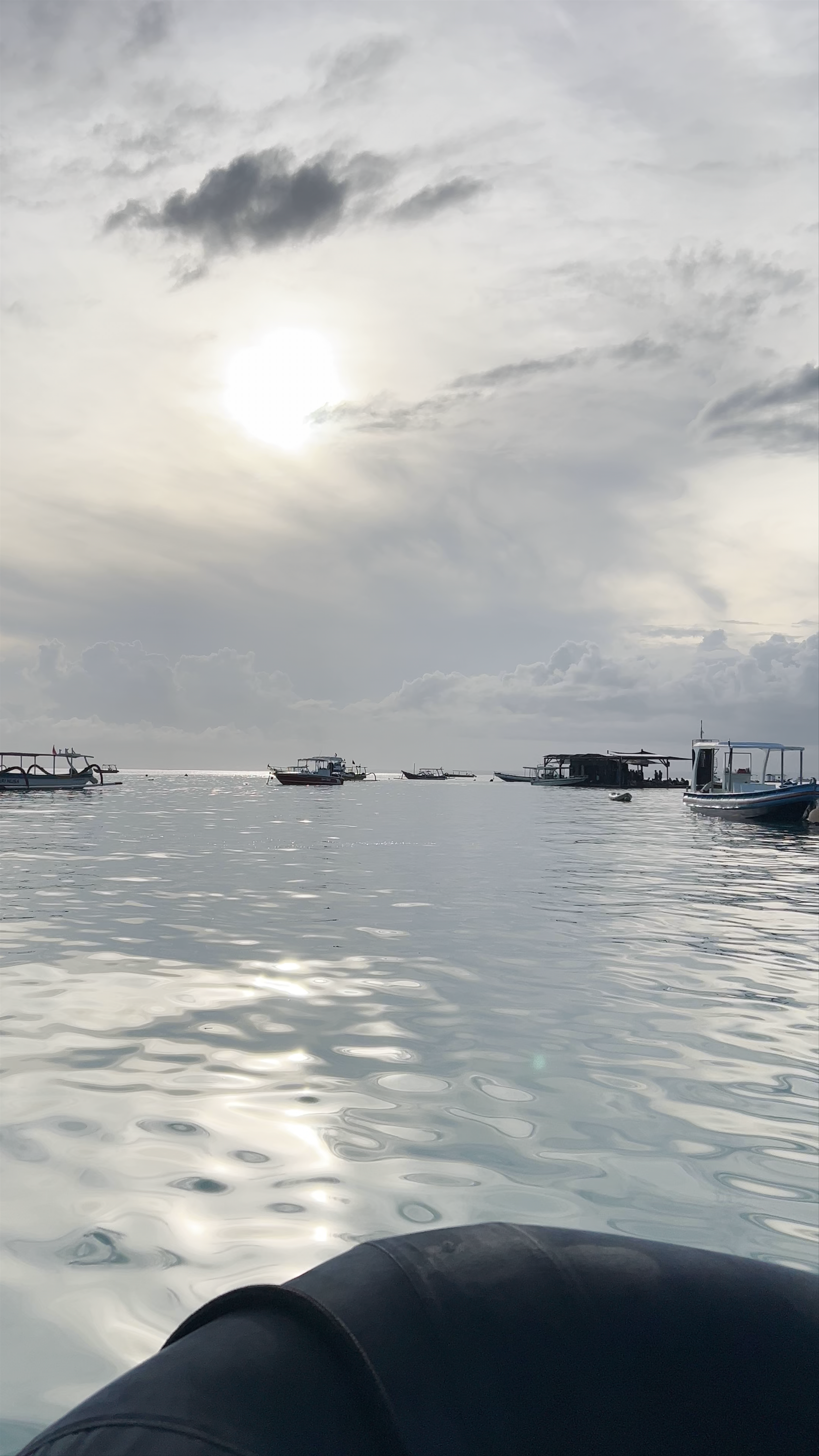 PONTOON by Lago