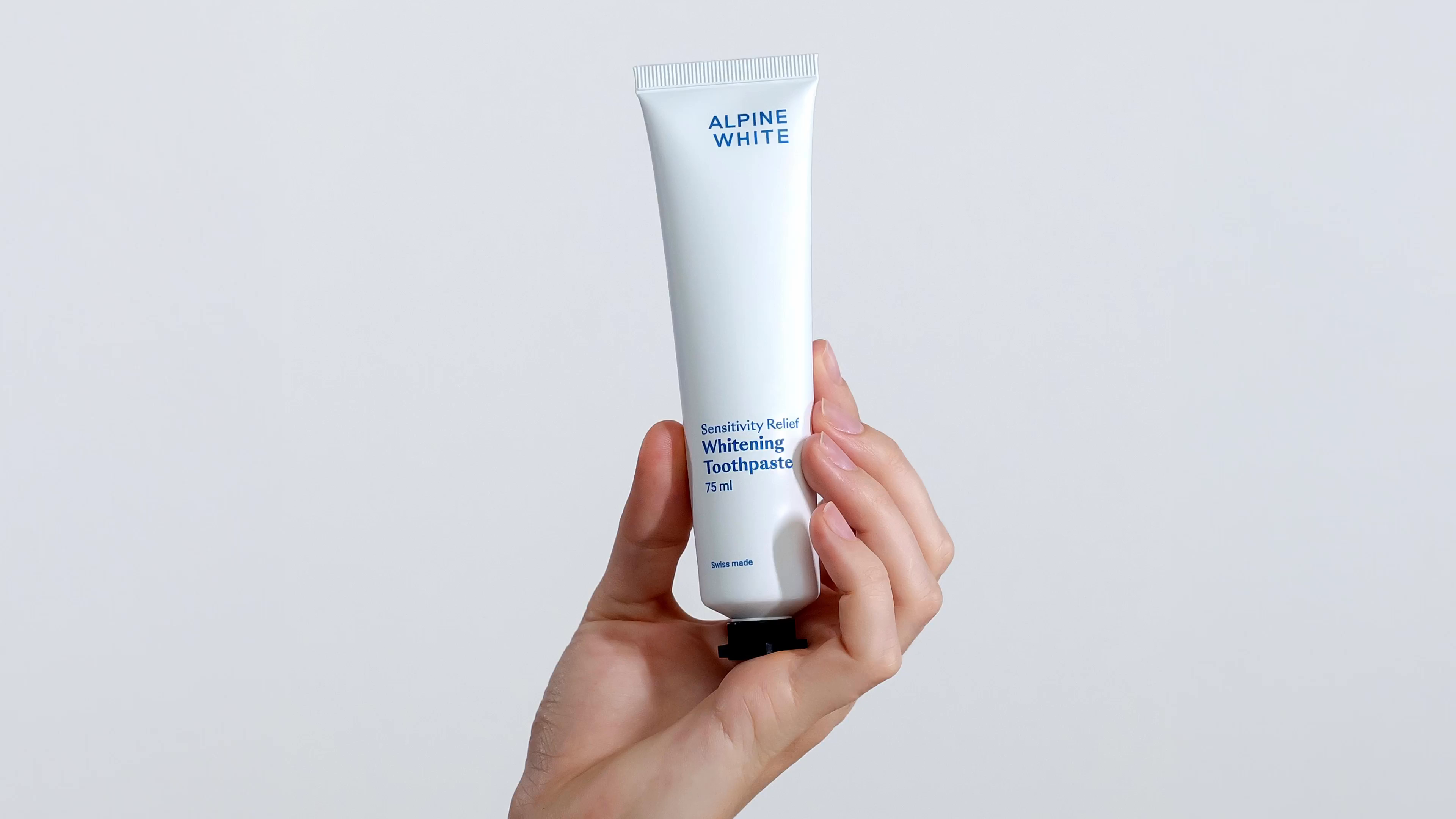Qu’est-ce qui rend le Dentifrice Blanchissant Sensitivity Relief spécial ?