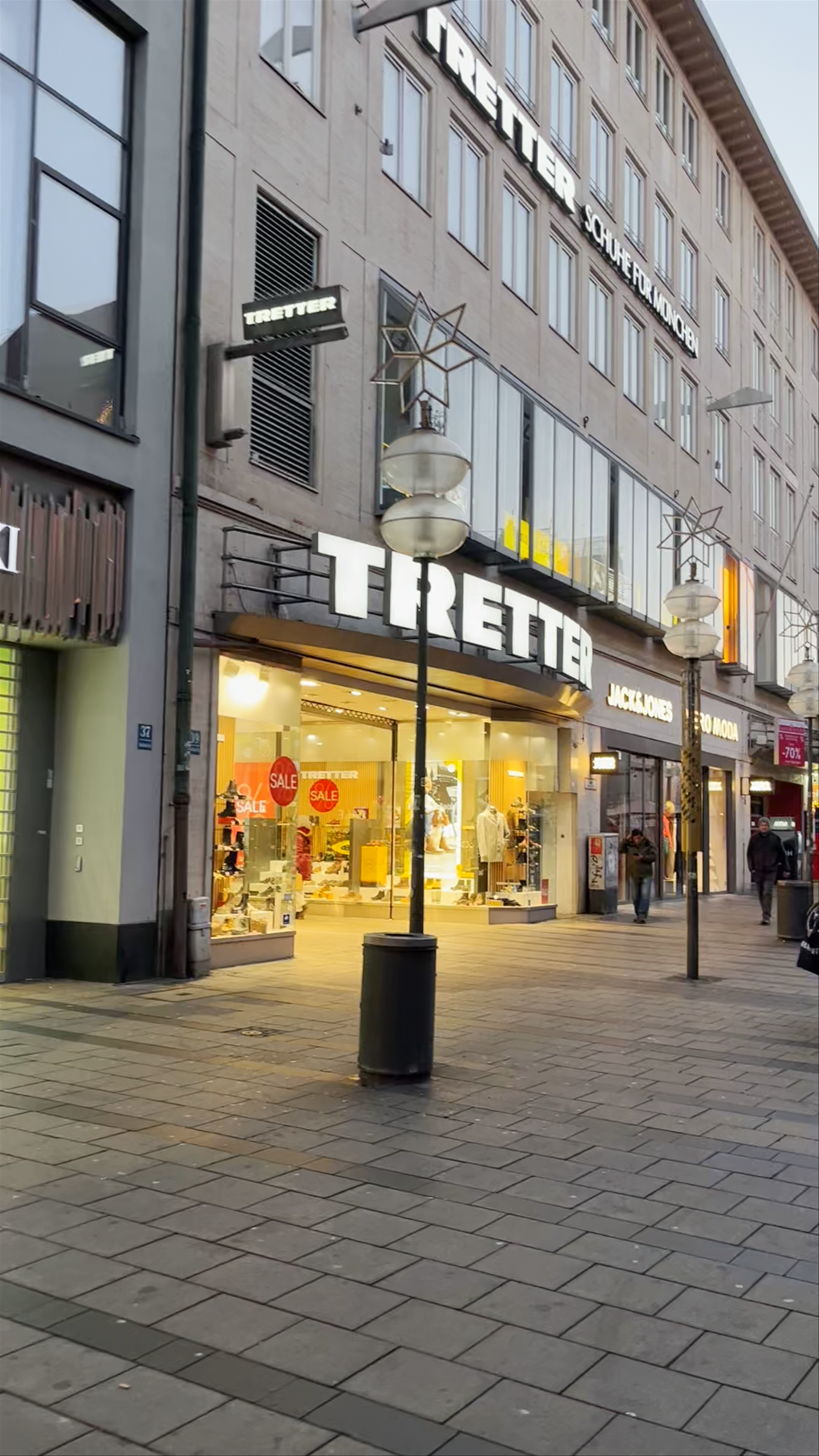 Shopping Stroll on Neuhauser Straße, Munich