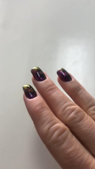 Diva Nails - Look at this design!!! It's the magnetic nail polish -Cat Eye - and a new magnet design, kinda like a Star burst of a flower? I love it!! - Nail Salons Near Me - Lake Zurich, Illinois