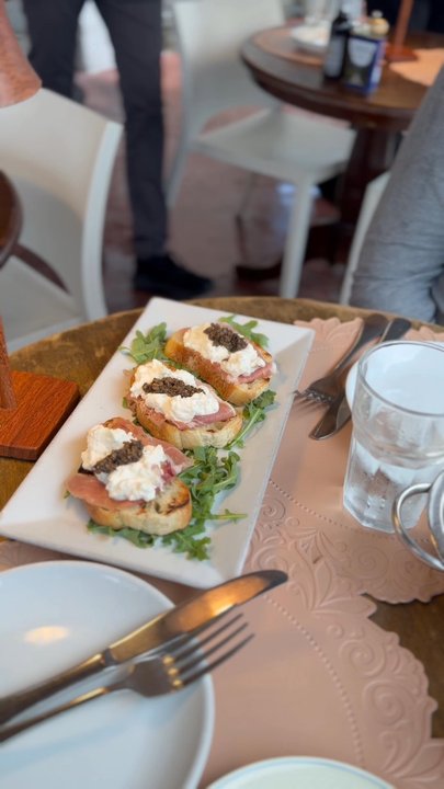 Pane e Vino - Burrata Crostini - Italian Near Me - Miami Beach, Florida