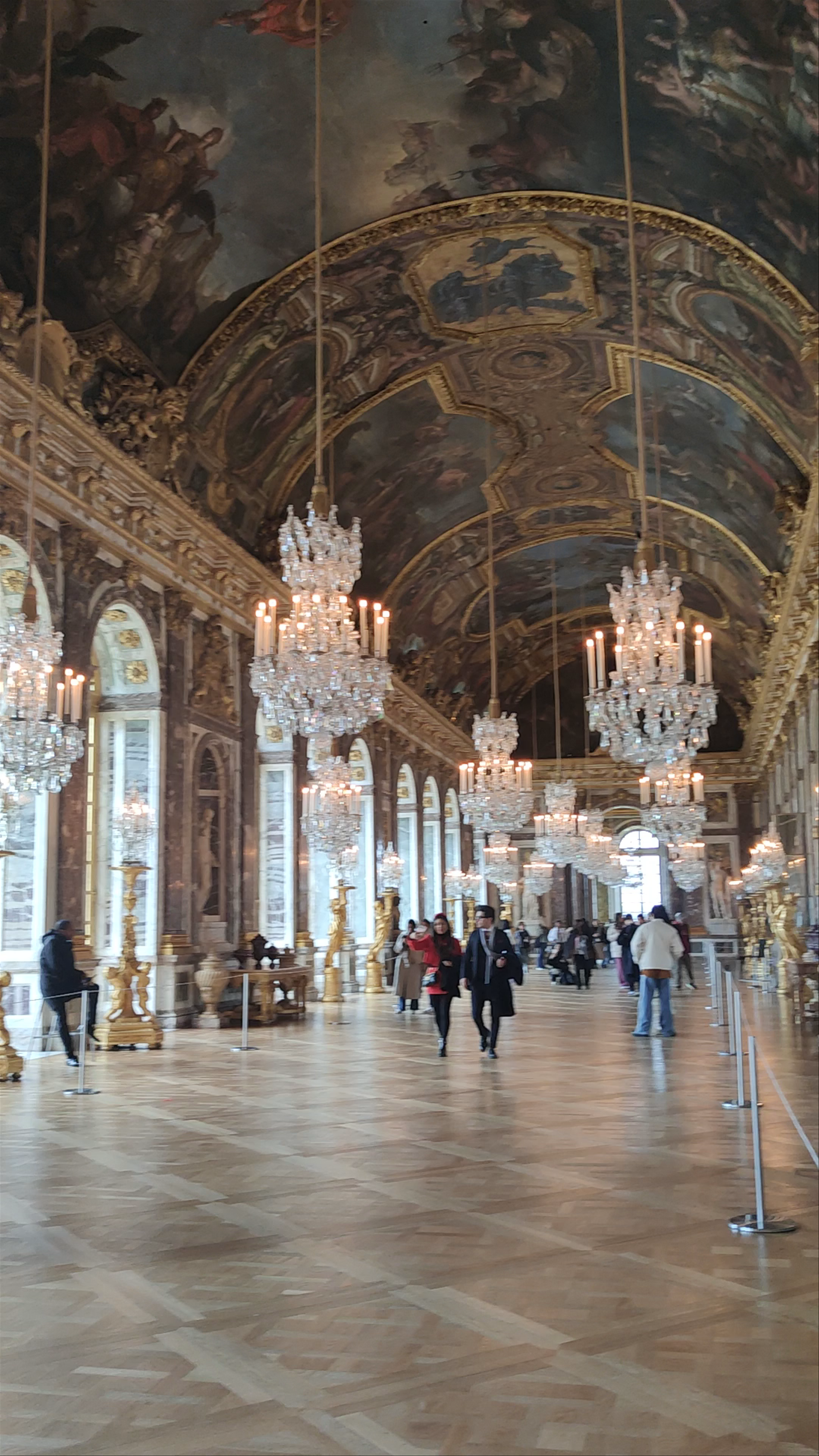 La Galerie des Glaces: Majestic Hallway of Versailles Palace