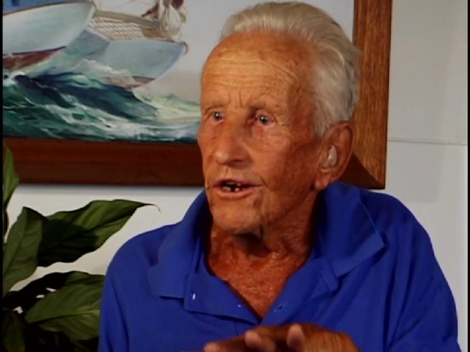 An elderly pilot recounts his experiences flying vintage seaplanes while archival film demonstrates the aircraft in motion. The narrative juxtaposes historical footage of aquatic landings with personal reflection on aerodynamic mechanics.