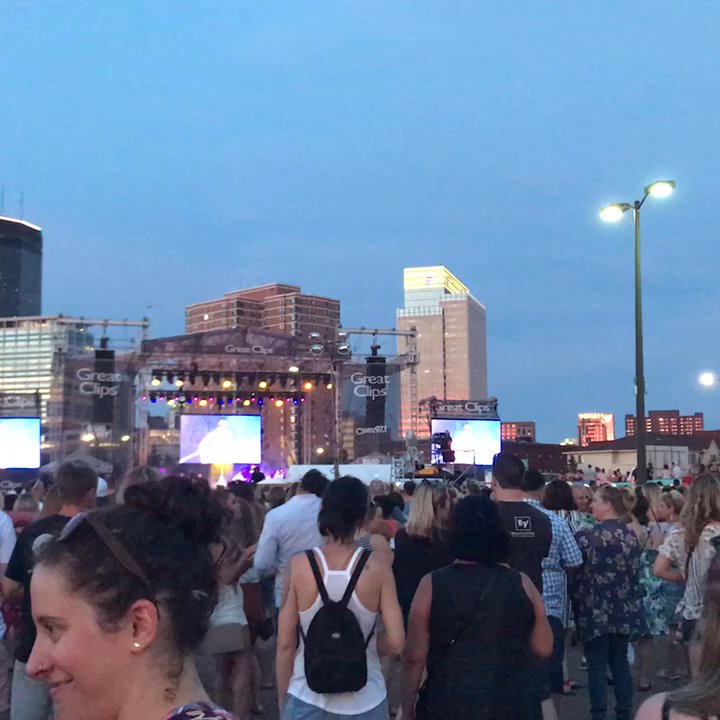 Basilica Block Party - Jason Mraz & a beautiful sunset @ Basilica Block Party 2019 - Festivals Near Me - Minneapolis, Minnesota