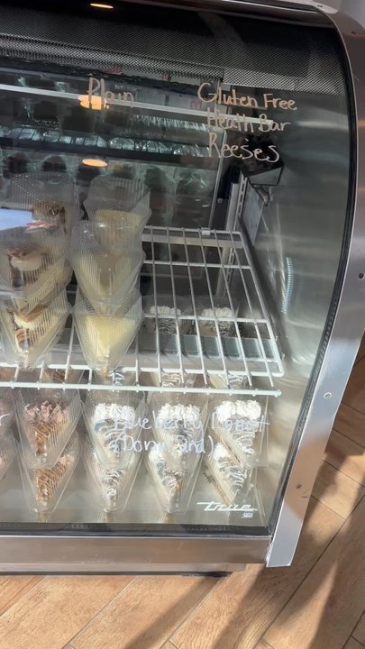 Sweet Cheesecake - Video of the store - Custom Cakes Near Me - Marion, Iowa