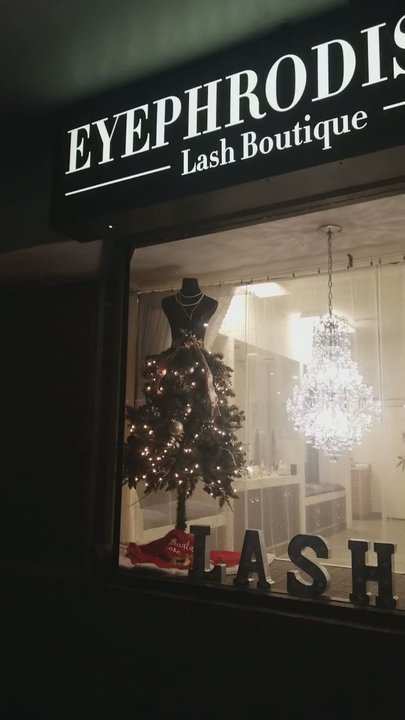 Tukee Lash - There is a difference between class & beauty. Occasionally you will see a combination of both as seen in Eyephrodisiac. bestwindowdecorever - Eyebrow Services Near Me - Phoenix, Arizona