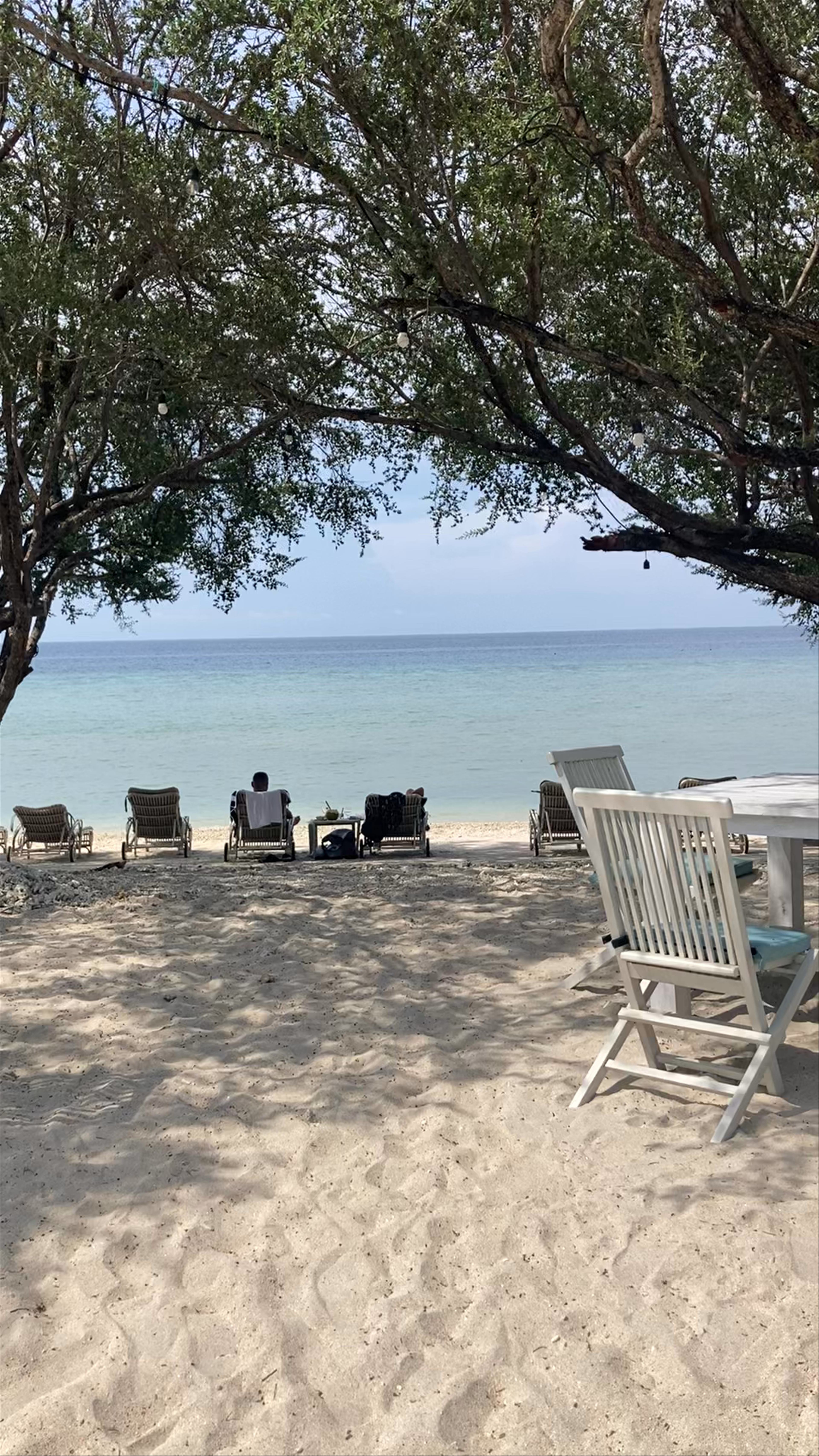 Wilson's Retreat: Serene Beach Haven on Gili Indah, Indonesia