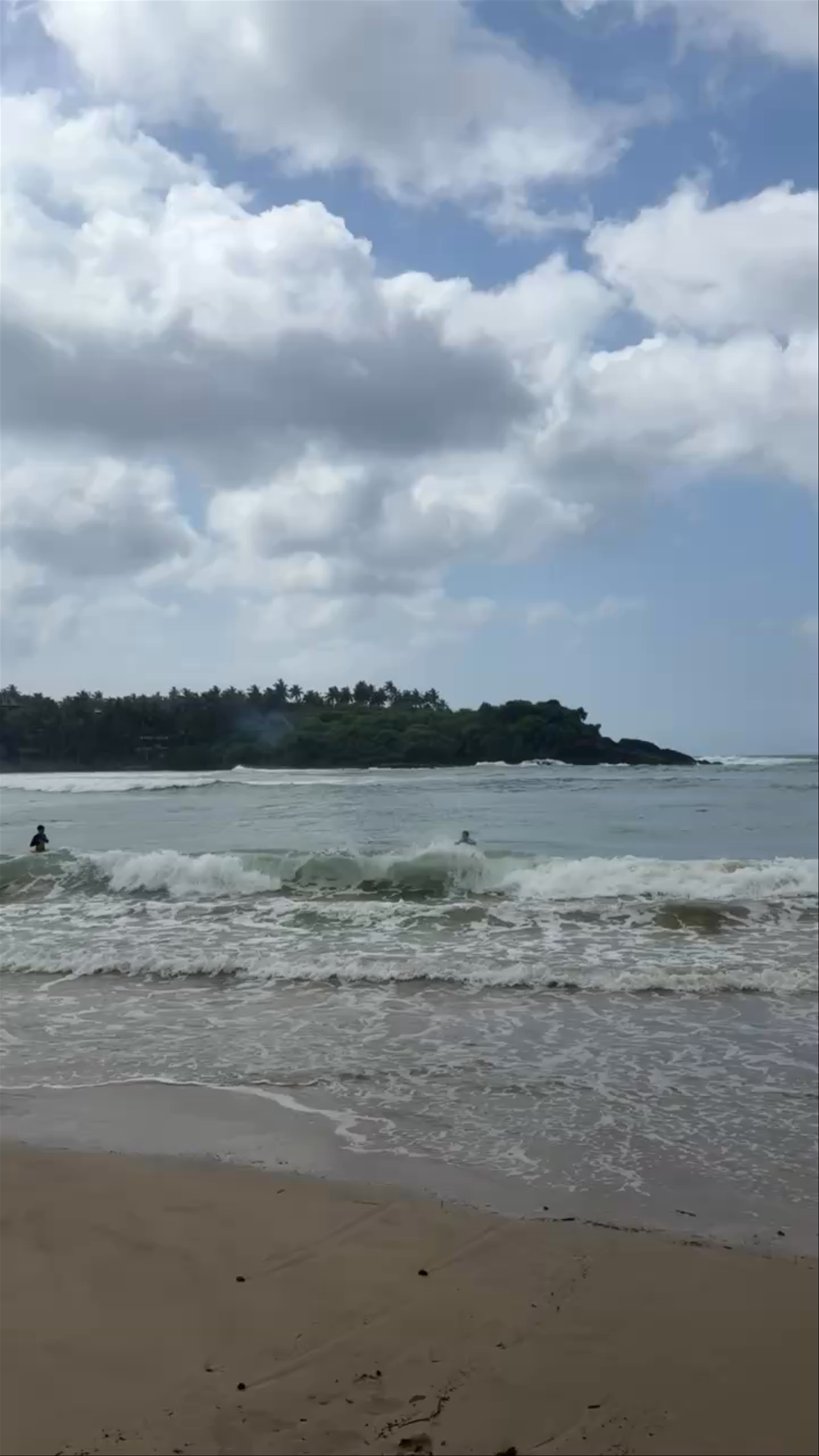 Hiriketiya Beach