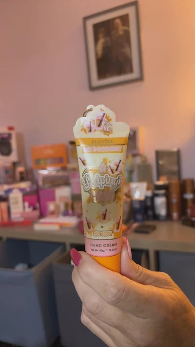 Plouise a Helping Hand Hand Cream - Bath and Body
