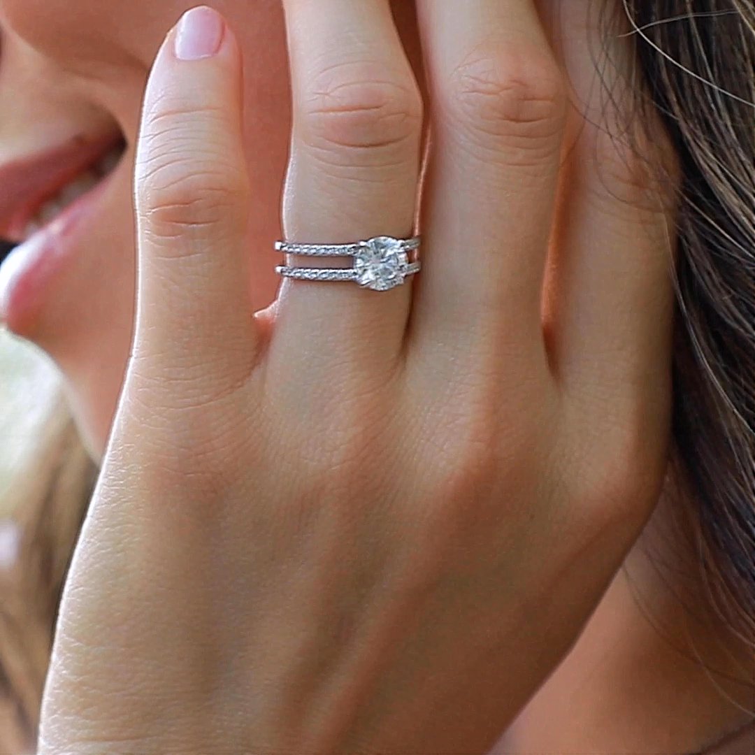 The Double Band | Round Brilliant | 18k | White Gold | bandAccent: Pavé | bandStoneShape: Round Brilliant | caratWeight: 2.0ct | diamondOrientation: vertical