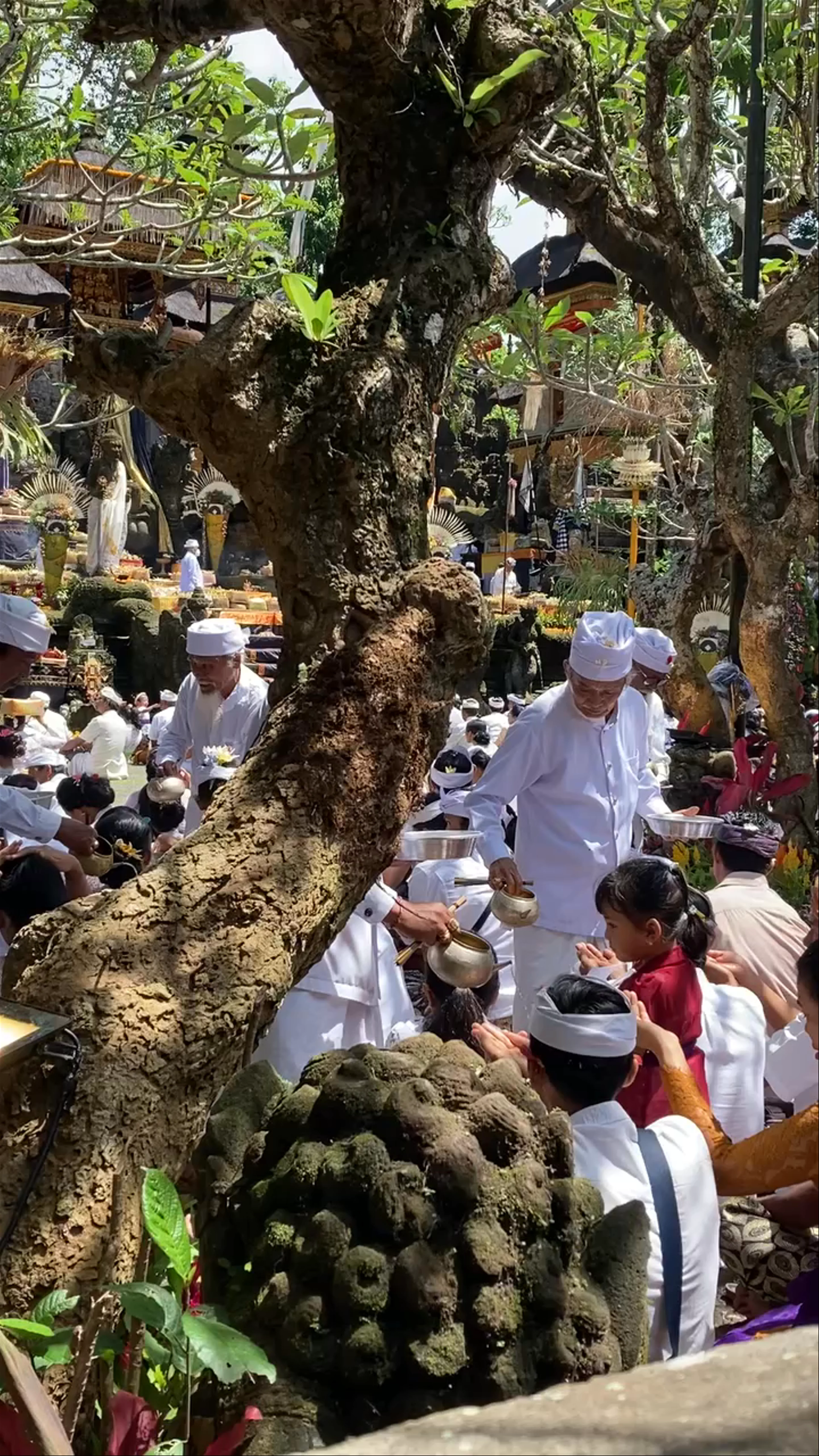 Pura Gunung Lebah