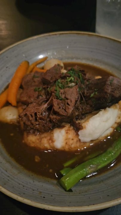 Esin Restaurant & Bar - New American Near Me - Danville, California