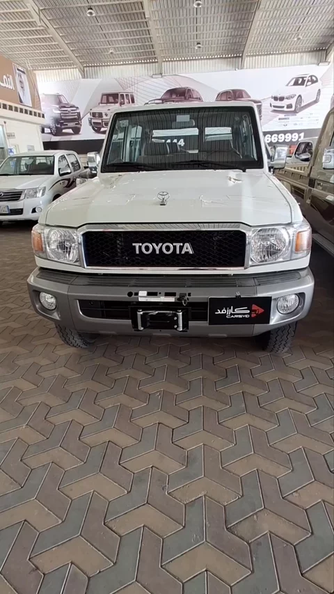 تويوتا لاندكروزر GXR 2021