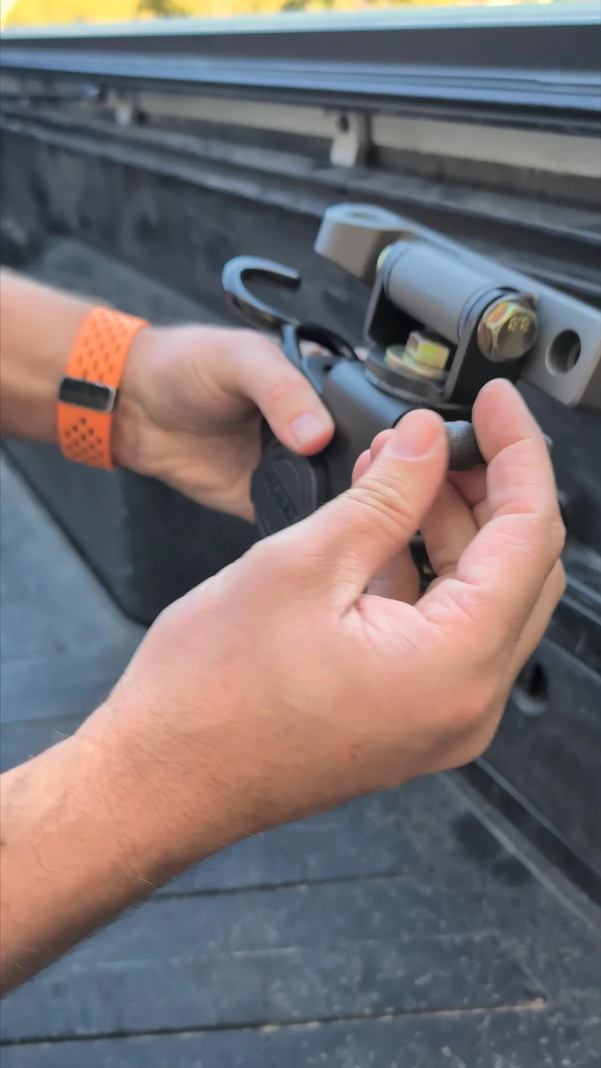 Ultimate Retractable Ratchet Straps® Installation - Toyota