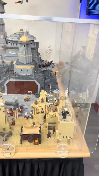 Bricks & Minifigs - Toy Stores Near Me - Whittier, California