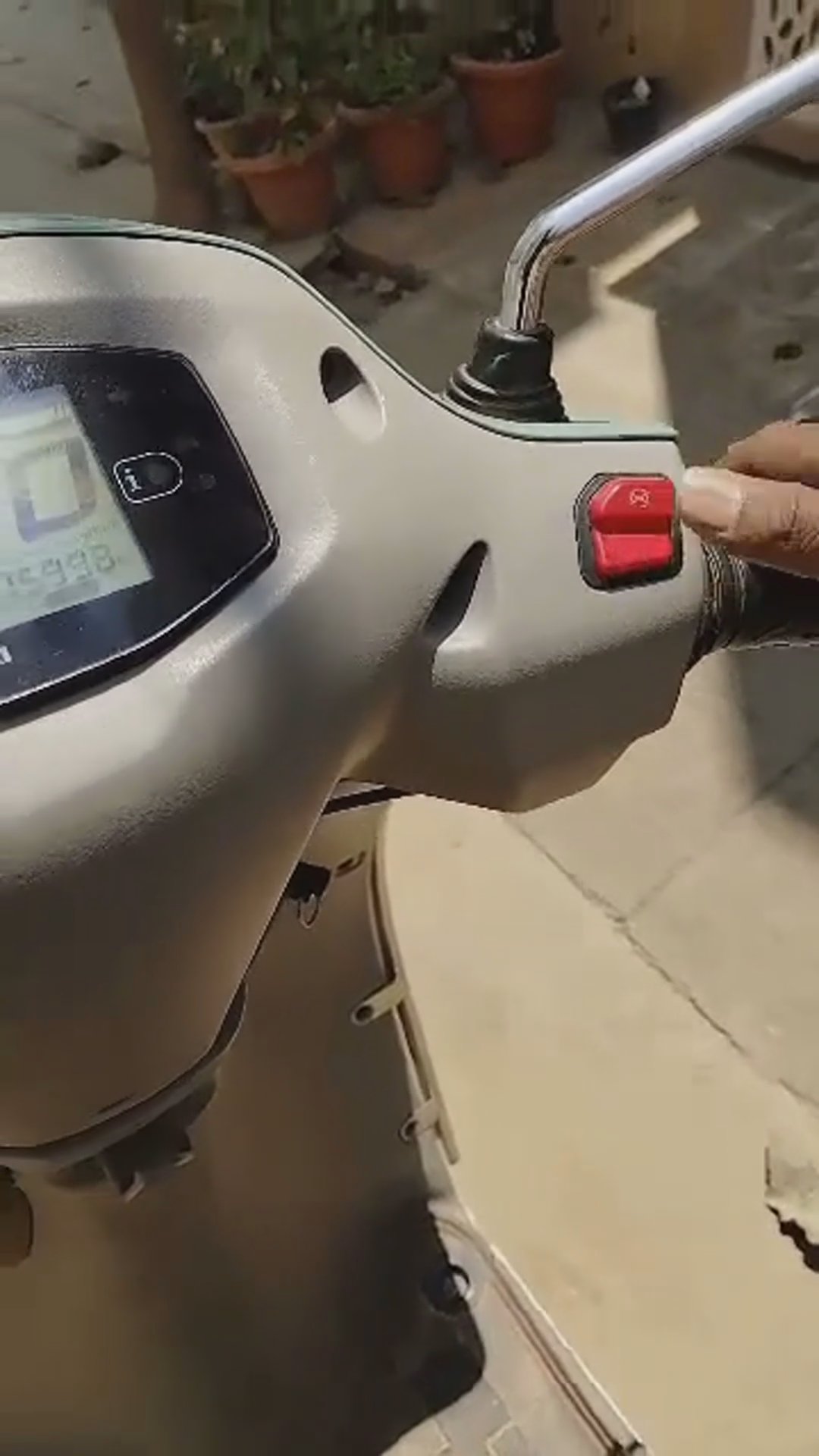 Walk-around video thumbnail