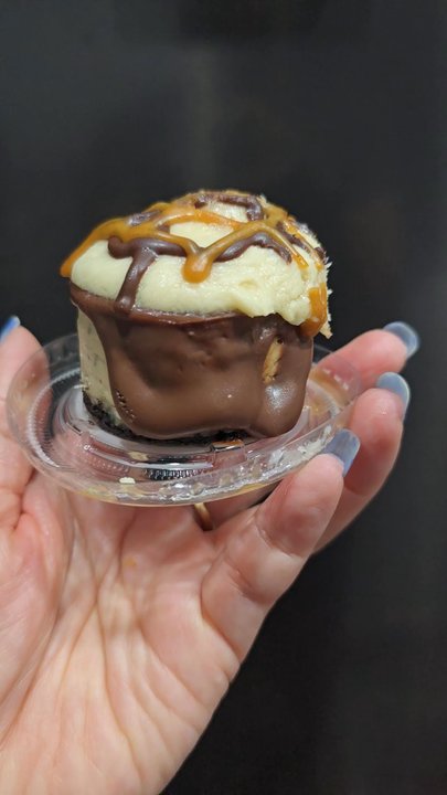 Tease Cakes by Francesca - Mini chocolate caramel cheesecake - Desserts Near Me