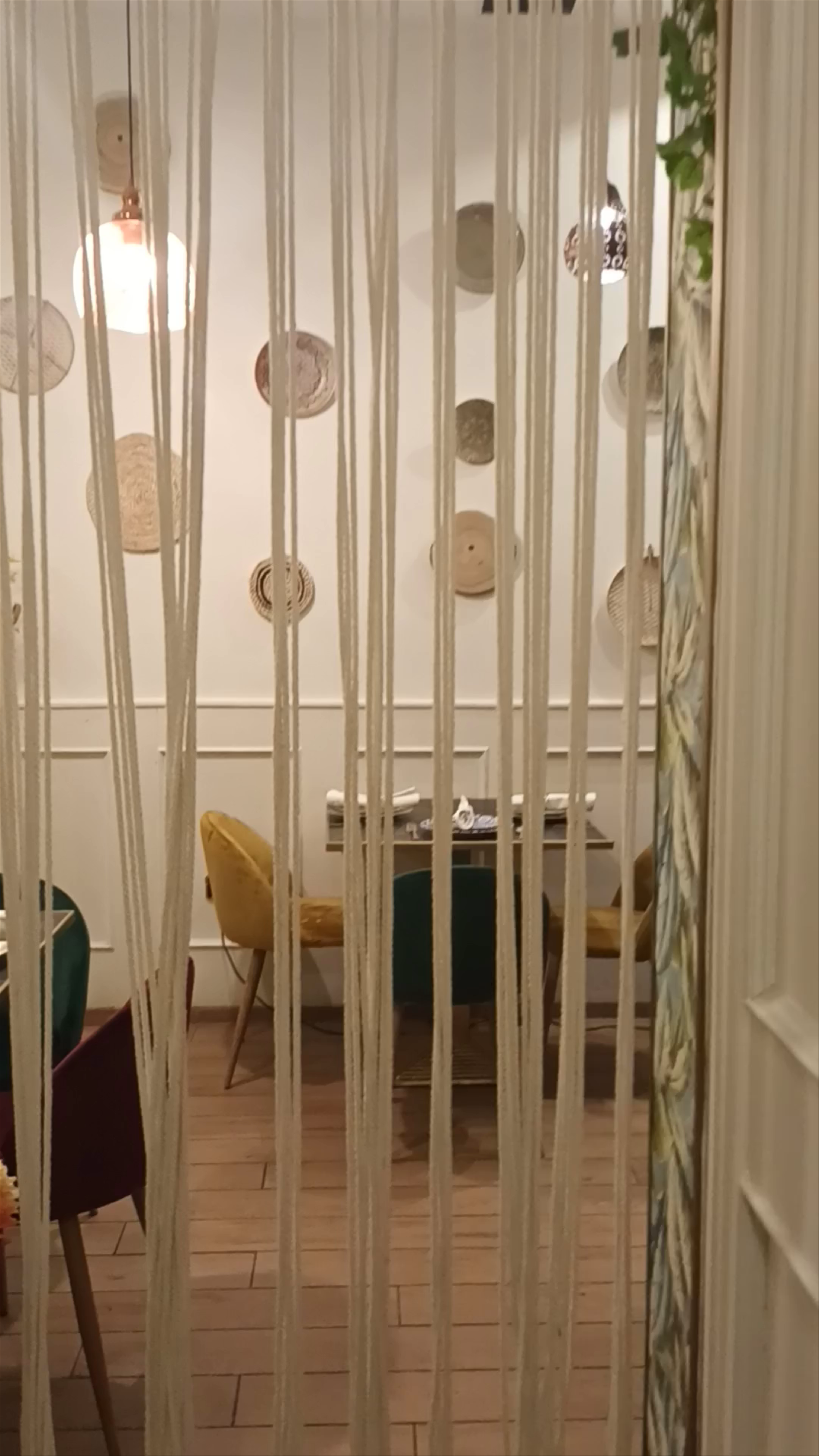 Cozy Ambiance and Botanical Charm at Indian Garden, Valencia