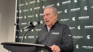 Video thumbnail for video titled Tom Izzo Enforces the Widespread Confidence that Jordan Scott has Earned with His Work and Play.