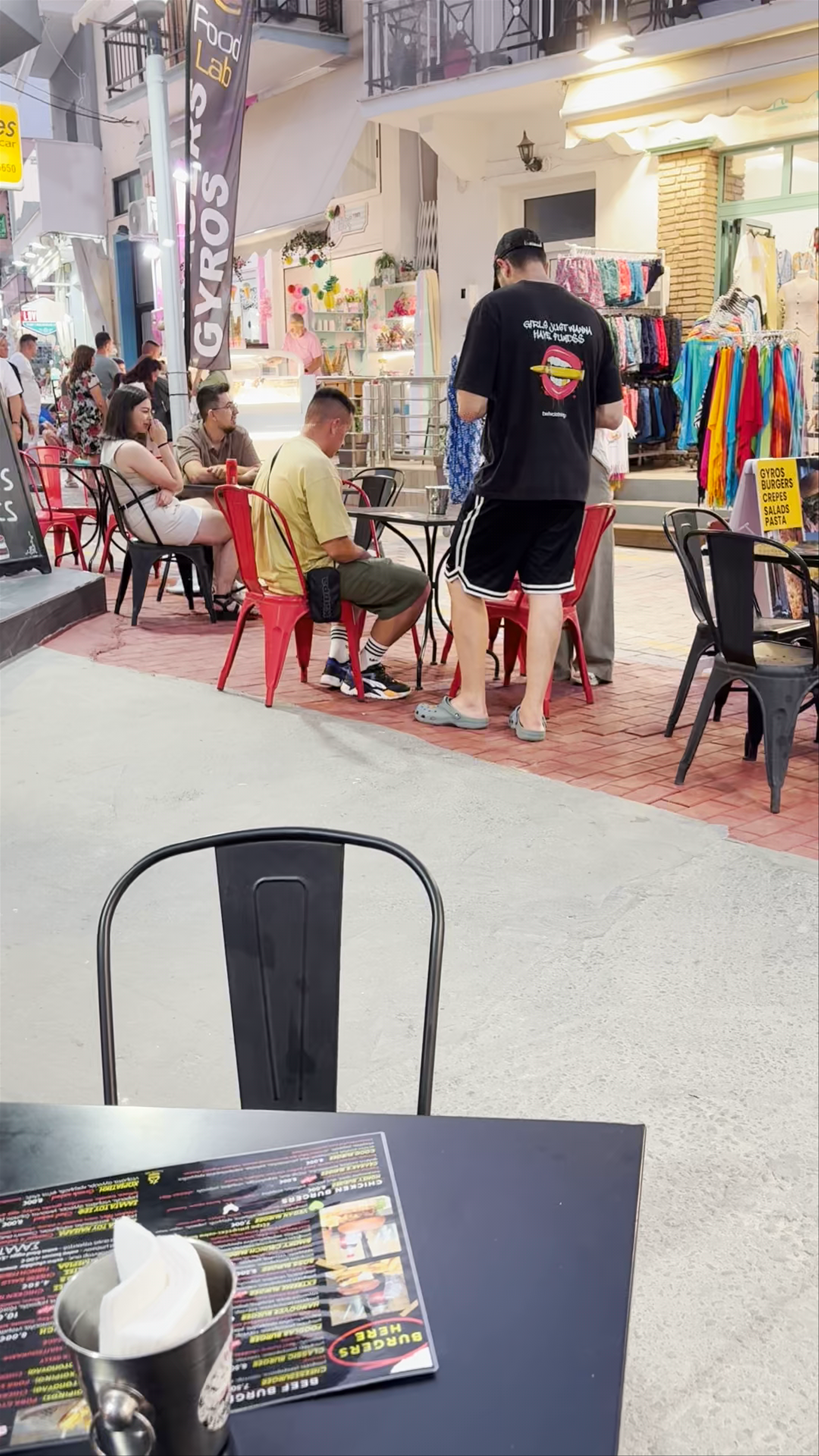Evening Vibes at FoodLab Gyros, Burgers and More in Potos, Greece