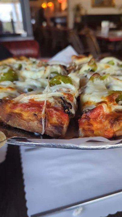 Lido Pizza - Super Deluxe Pizza - Pizza Near Me - Van Nuys, California