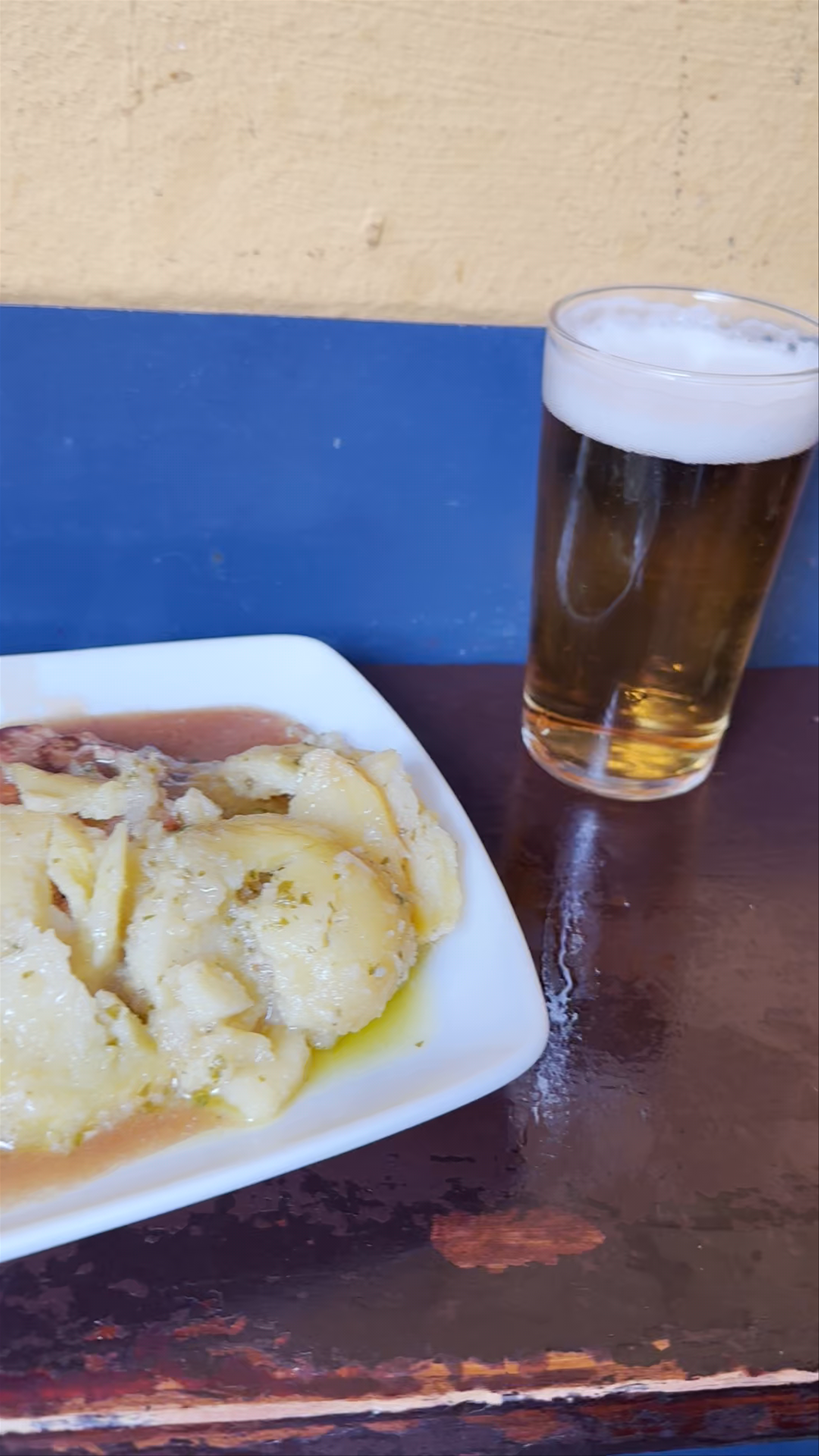 Authentic Andalusian Flavors at Bodega Santa Cruz Las Columnas, Seville