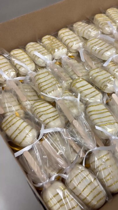 XOXO Cake Pops - Desserts Near Me