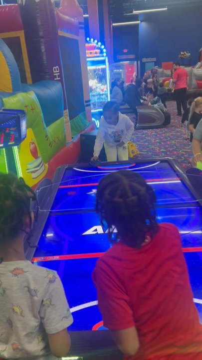 Bounce It Up - Amusement Parks Near Me - Livonia, Michigan