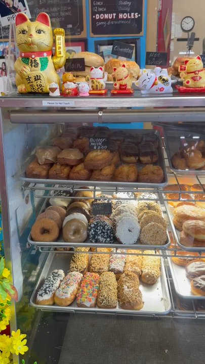 Delicious Donuts - A very cute set up & a great variety of delicious donuts - Donuts Near Me - Portland, Oregon