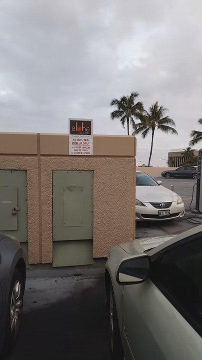 Aloha Salads - Parking for Pick Up Orders - Salad Near Me - Aiea, Hawaii