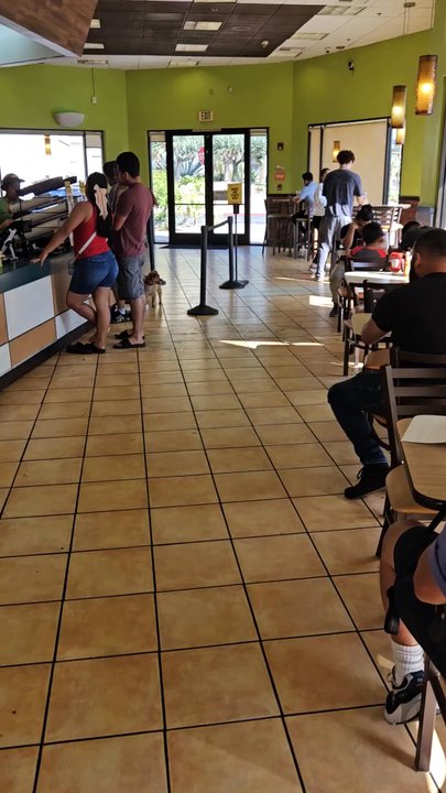 Pollo Campero - Ambiance - Latin American Near Me - South Gate, California