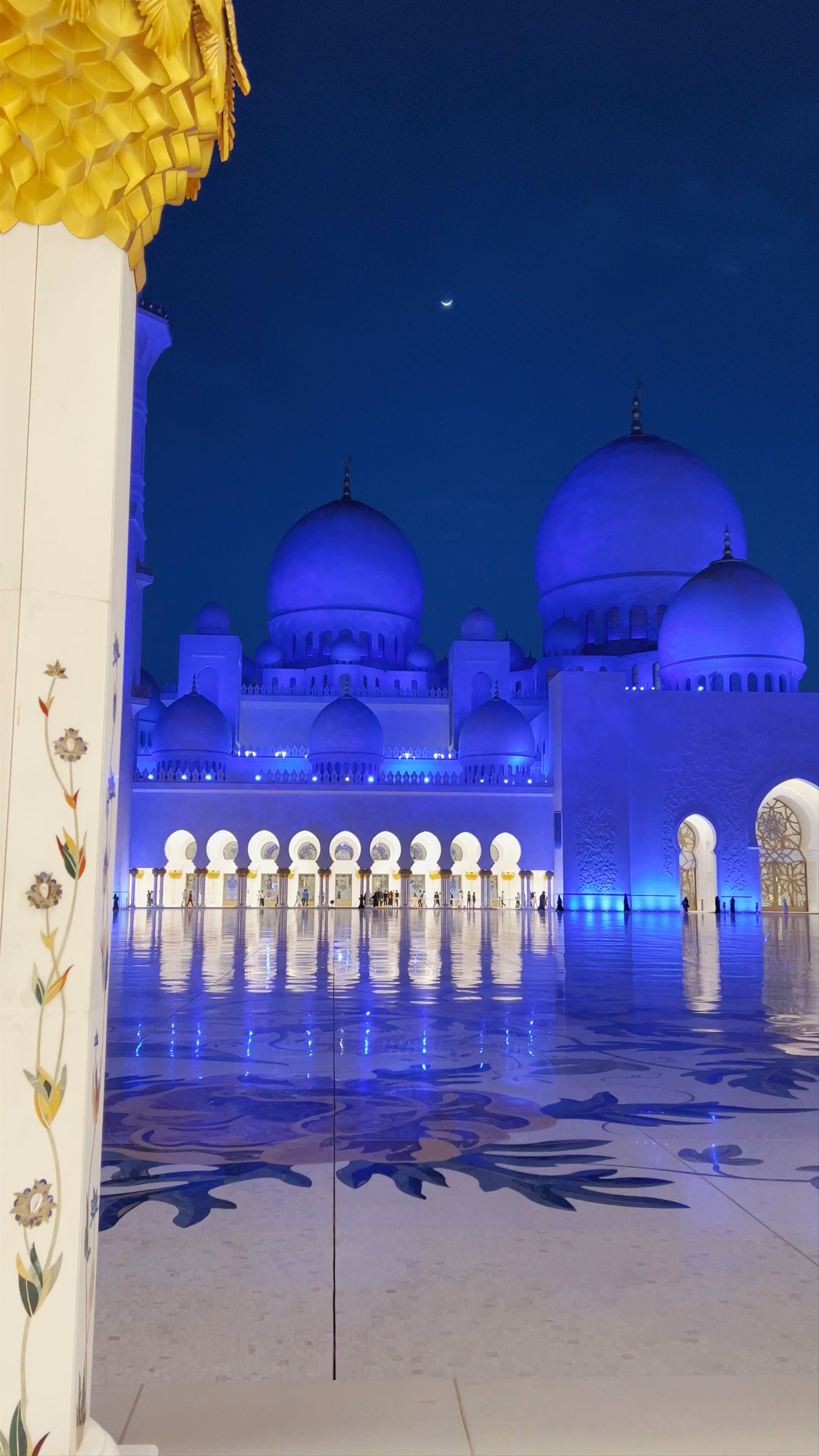 Grand Mosque South Gate Abu Dhabi - Abu Dhabi - United Arab Emirates