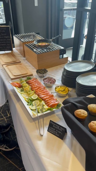 CUT132 - The omelette station as well as the fruit selection - Steakhouses Near Me - Columbus, Ohio