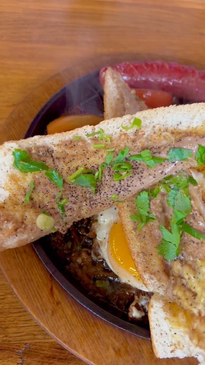 LES BA'GET - Steak & Eggs - Vietnamese Near Me - Houston, Texas